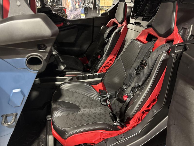 New 2026 Can-Am MAVERICK R MAX X RS WITH SMART-SHOX 999T DCT Image 27