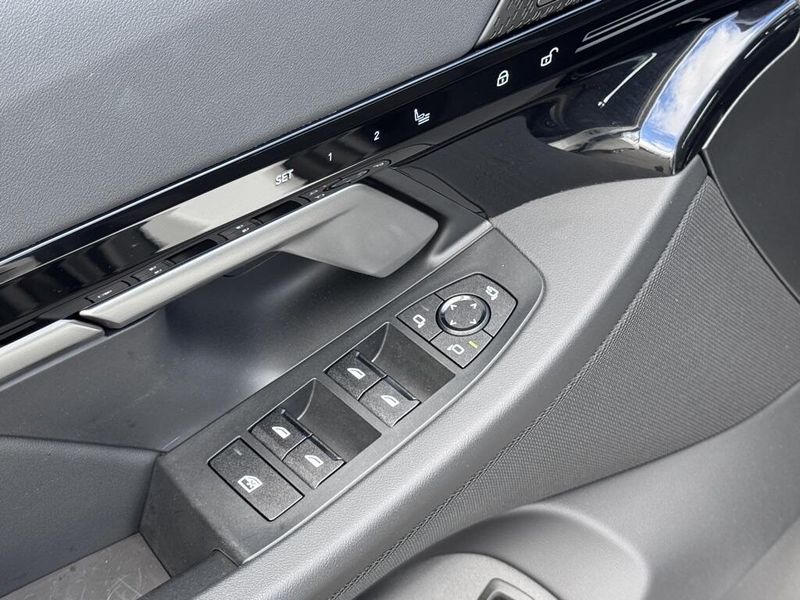 2024 BMW 5 Series 530iImage 18