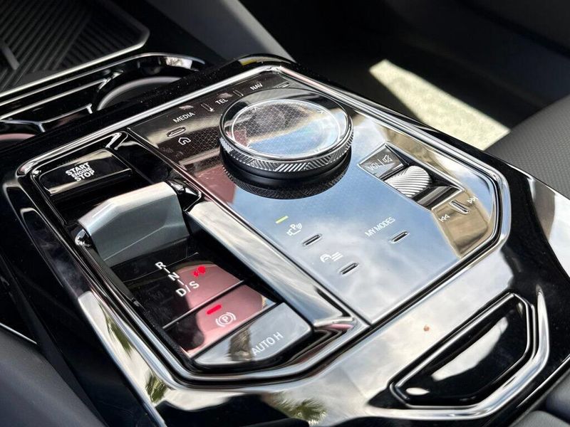 New 2027 BMW 5 Series 530iImage 24