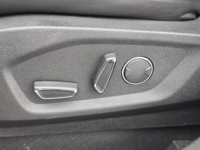 Used 2019 Ford Edge SEL FWD