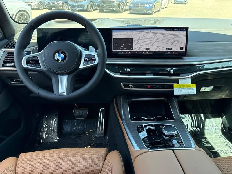 New 2027 BMW X7 xDrive40iImage 26