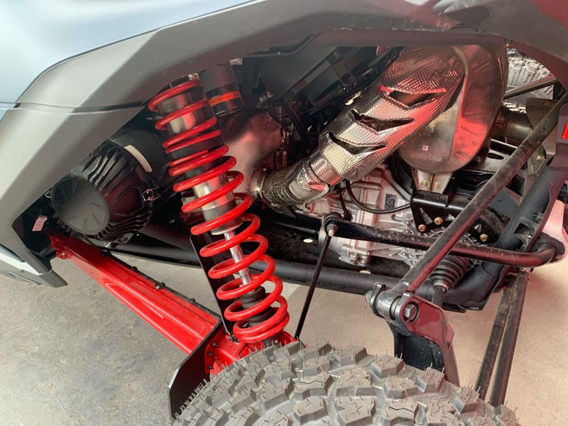 New 2025 Can-Am MAVERICK R MAX X RS 999T DCT Image 11