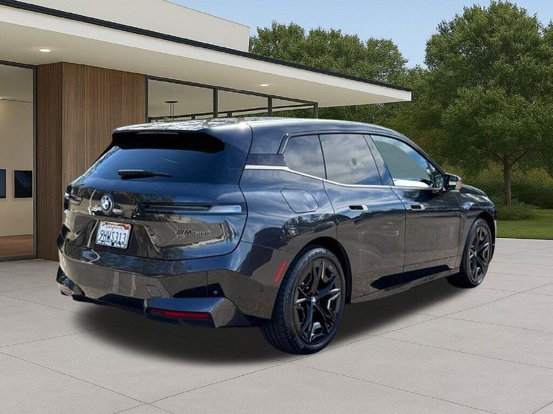 Used 2023 BMW iX M60Image 9