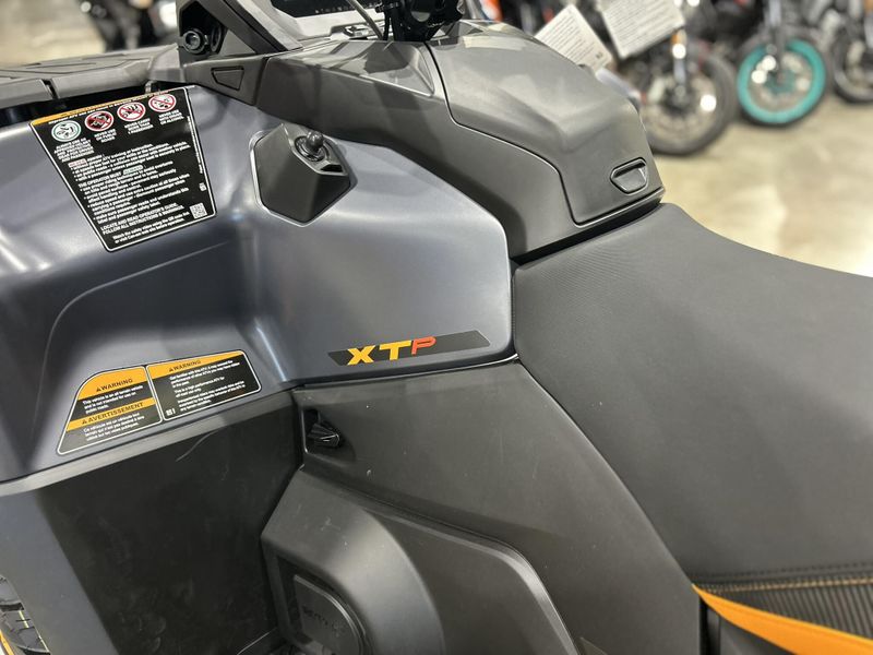 New 2025 Can-Am OUTLANDER MAX XT-P 1000R Image 22