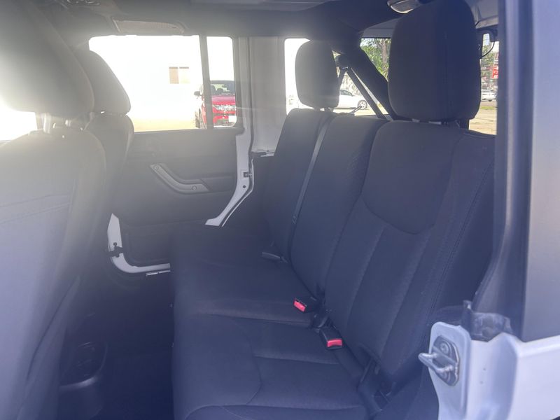 2017 Jeep Wrangler Unlimited SportImage 13