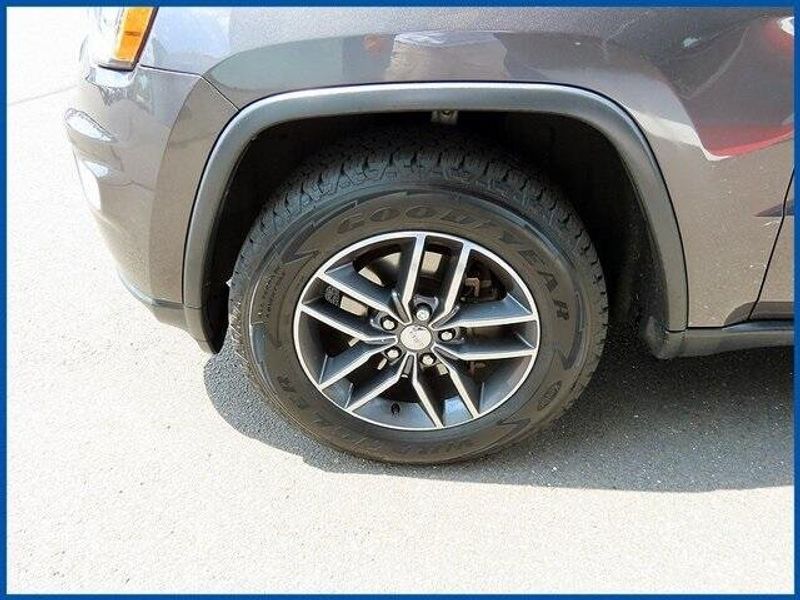 Used 2018 Jeep Grand Cherokee LimitedImage 4