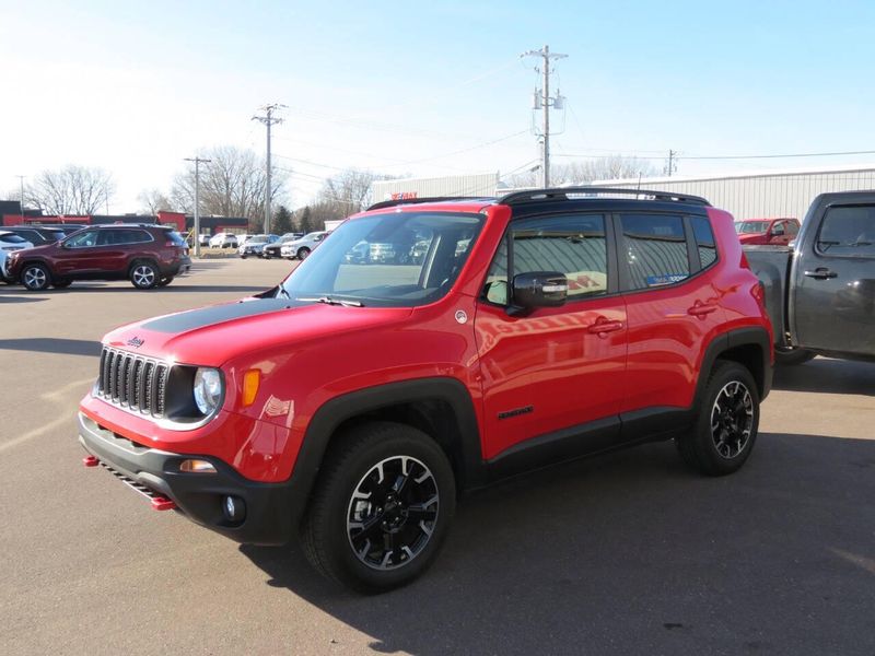 2023 Jeep Renegade Trailhawk 4x4 4dr SUVImage 5