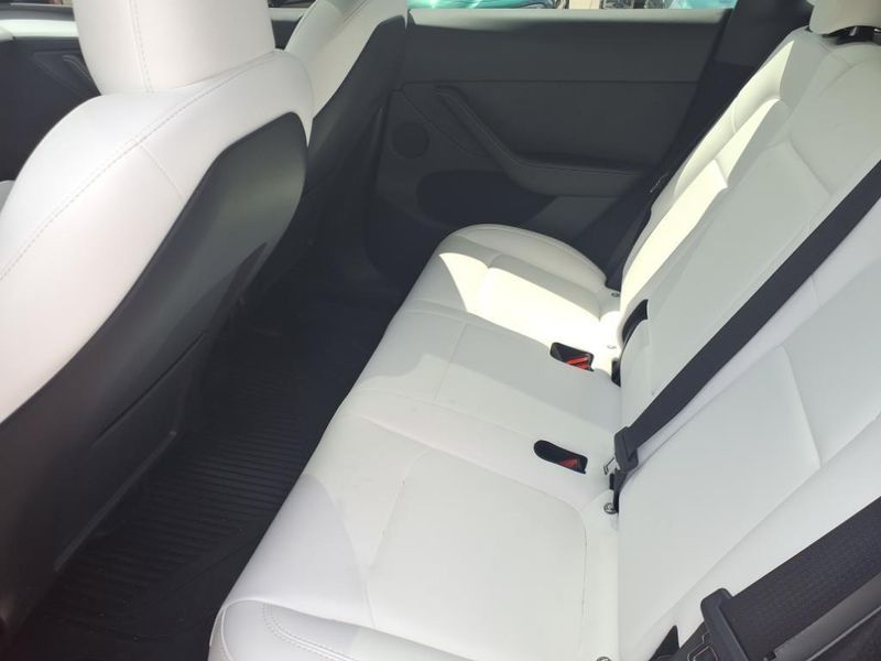 2023 Tesla Model Y Long RangeImage 11