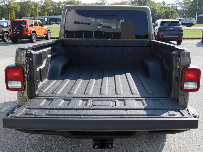 2025 Jeep Gladiator High Tide 4x4Image 12