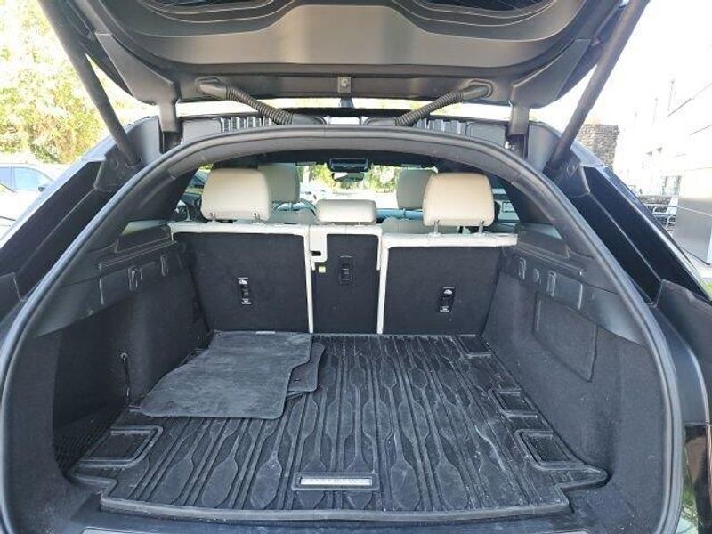 2023 Land Rover Range Rover Velar R-Dynamic S