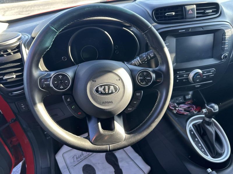 2019 Kia Soul +Image 19