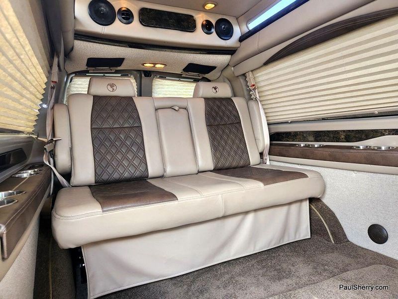 2023 Chevrolet Express Image 4