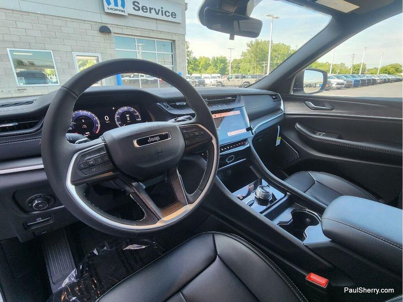 New 2026 Jeep Grand Cherokee L Limited 4x4