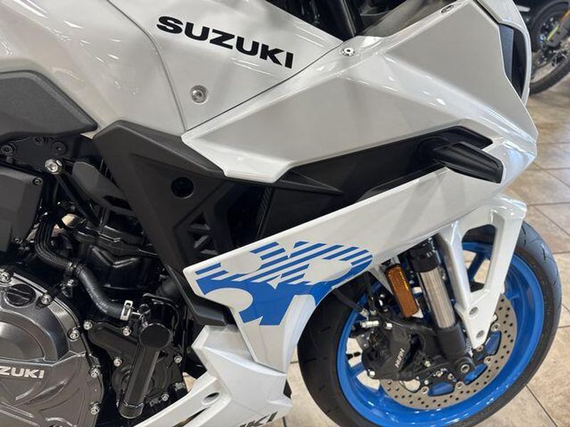 New 2026 Suzuki GSX-8R Image 25