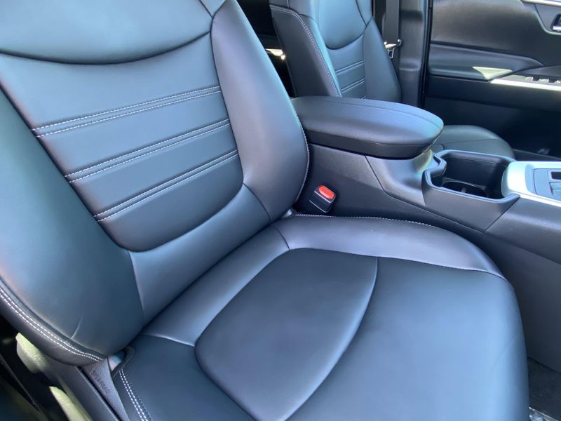 2024 Toyota RAV4 XLE PremiumImage 13