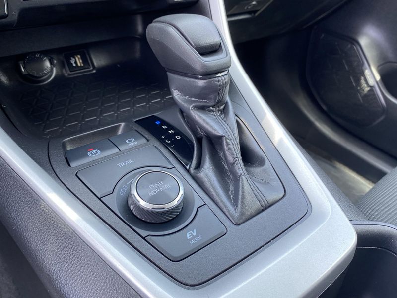 2024 Toyota RAV4 LEImage 25