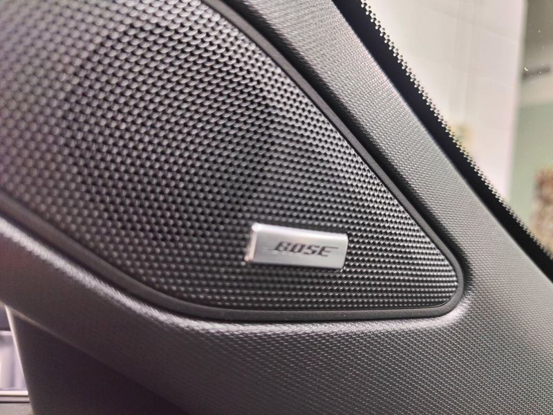 Used 2023 Mitsubishi Outlander PHEV SEL AWD 40th Anniv w/Sunroof/NavImage 10