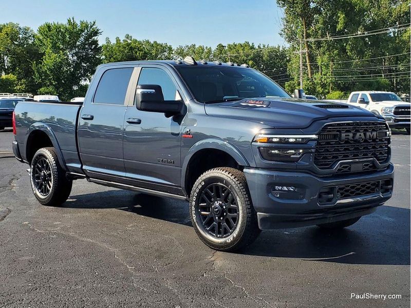 New 2025 RAM 2500 Limited Crew Cab 4x4 6