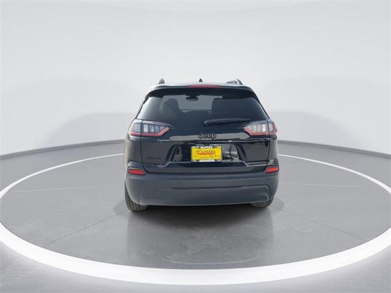 New 2023 Jeep Cherokee Altitude Lux 4x4Image 7