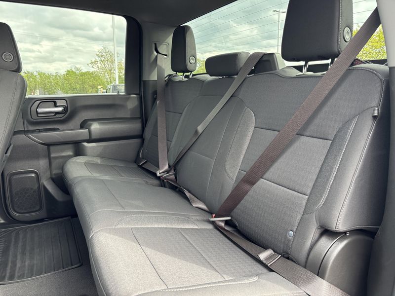Used 2024 Chevrolet Silverado 2500HD CustomImage 16