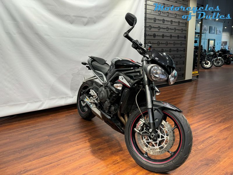 2018 Triumph Street Triple RS Image 2