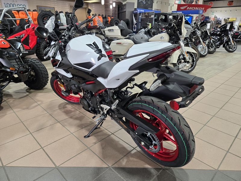 NEW 2026 KAWASAKI Z500 SE ABS Image 3