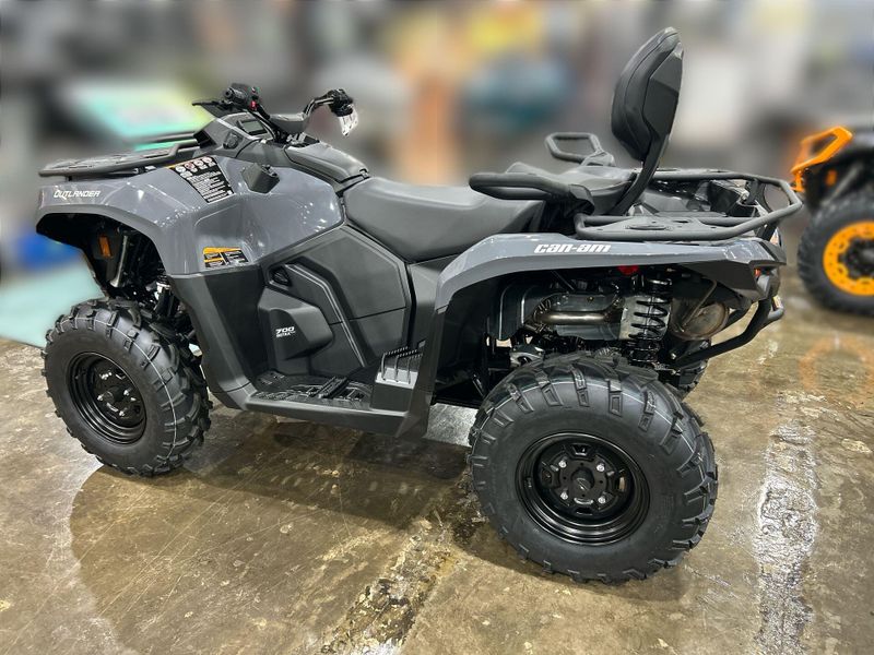 New 2026 Can-Am OUTLANDER MAX DPS 700 Image 17