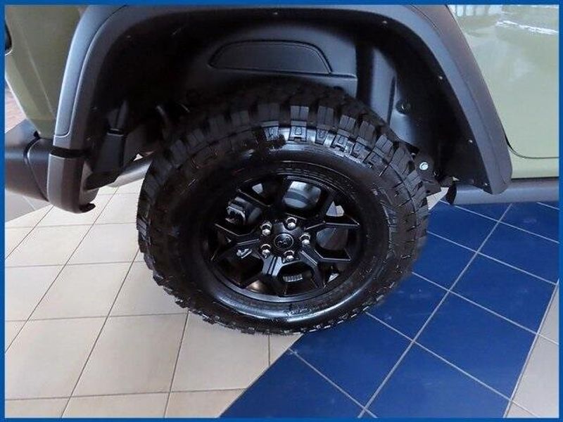 2025 Jeep Wrangler WillysImage 4