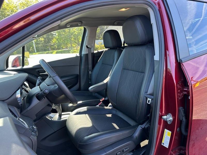 2021 Chevrolet Trax LT photo 9