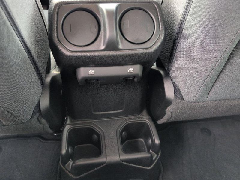 2024 Jeep Wrangler Sport SImage 32