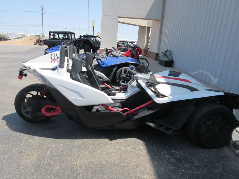 USED 2016 POLARIS SLINGSHOT SL Image 2