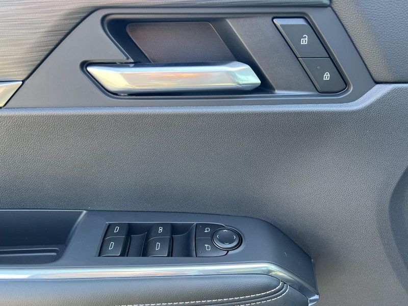 2026 Gmc Acadia Elevation photo 15