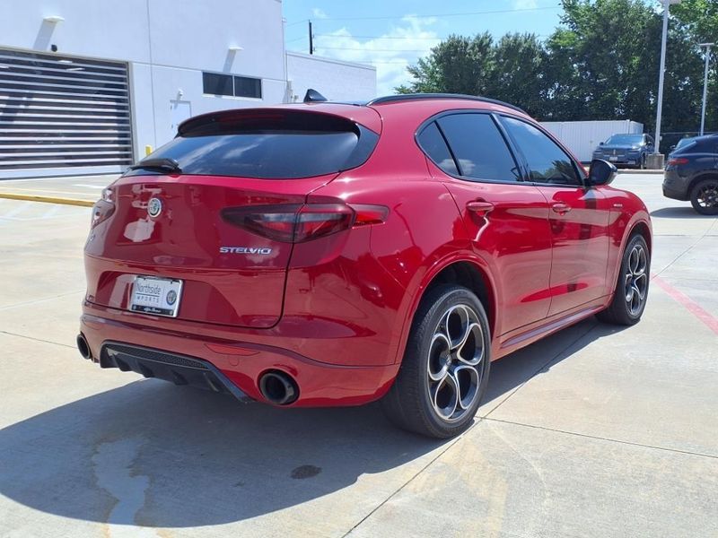 2022 Alfa Romeo Stelvio VeloceImage 8