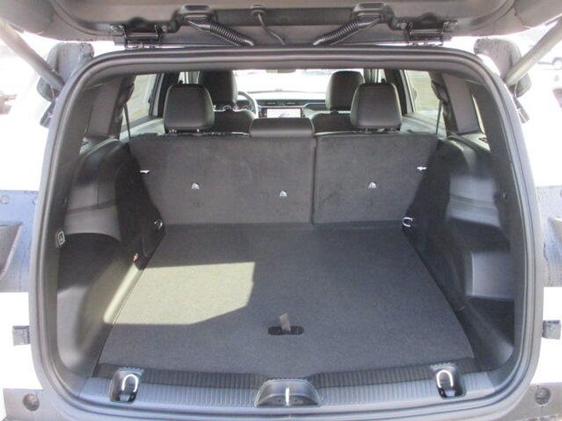 New 2026 Jeep Cherokee Limited 4x4Image 9