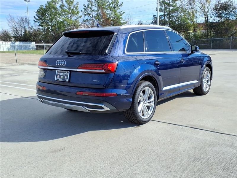 Used 2022 Audi Q7 55 Premium PlusImage 7