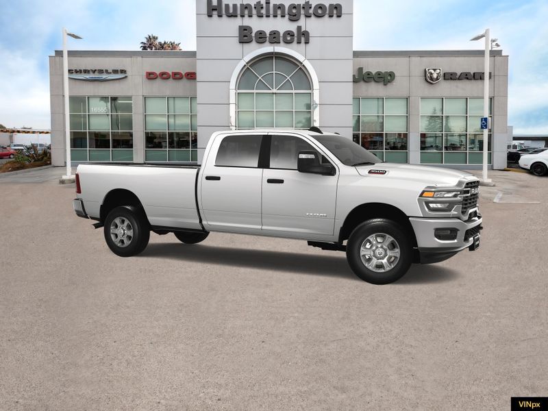 2025 RAM 3500 Big Horn Crew Cab 4x4 DuallyImage 10