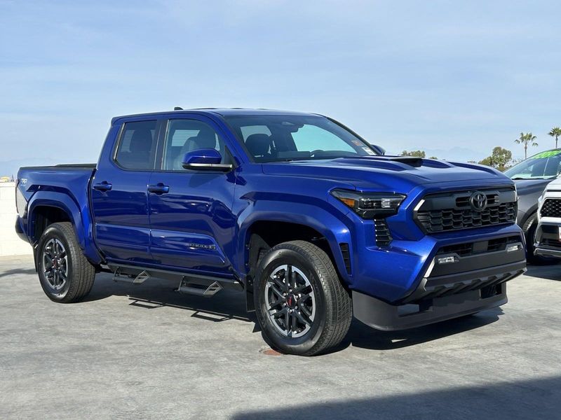 2024 Toyota Tacoma TRD SportImage 2