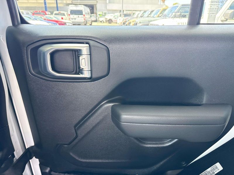New 2026 Jeep Wrangler 4-door 85th Anniversary Edition