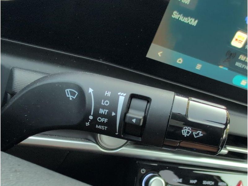 Used 2025 Hyundai Santa Cruz SELImage 25
