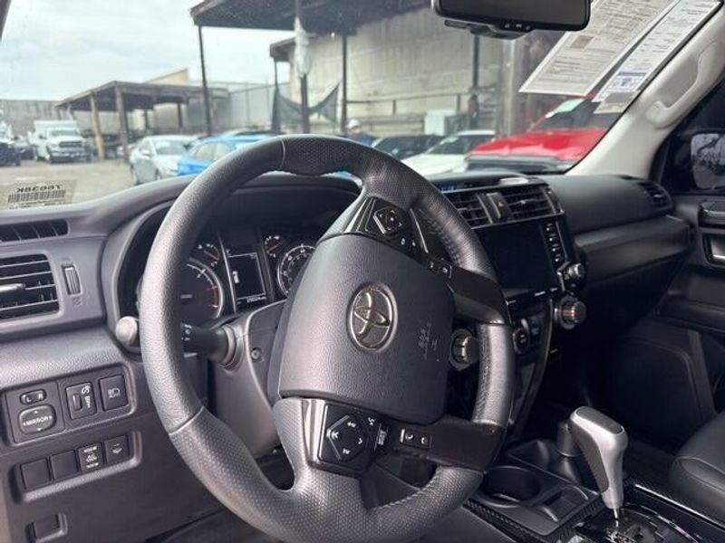 2023 Toyota 4Runner TRD Off-Road PremiumImage 8