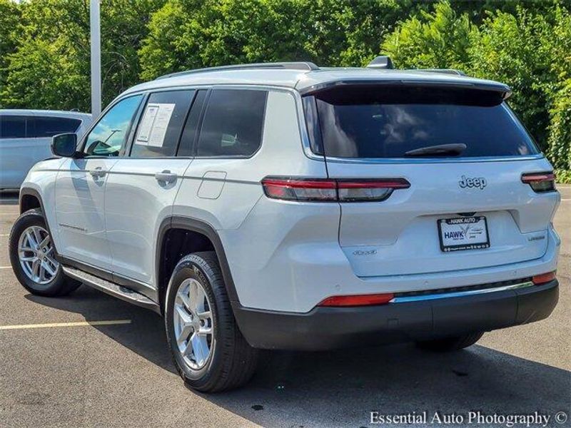 2024 Jeep Grand Cherokee Laredo photo 3