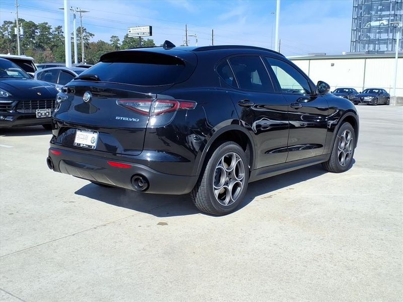 New 2026 Alfa Romeo Stelvio SprintImage 7