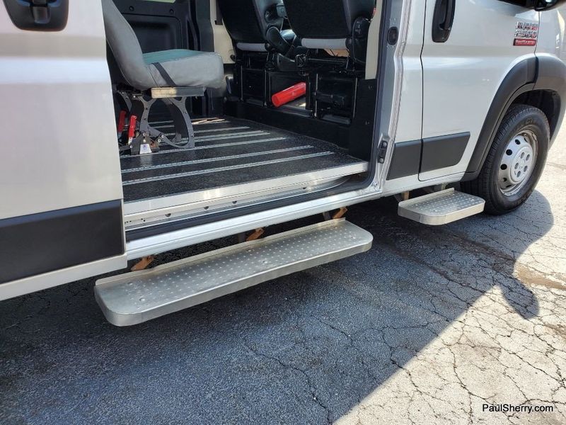 2017 RAM ProMaster 2500 High RoofImage 16