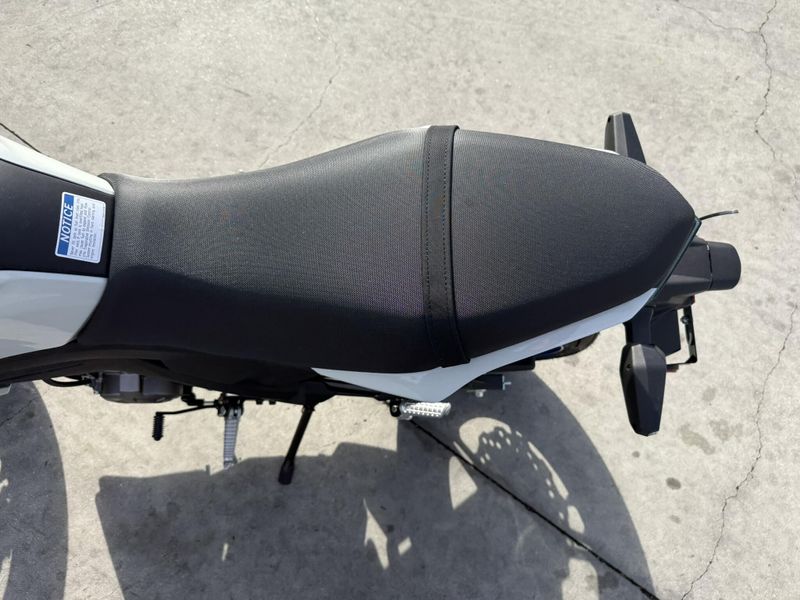 New 2026 Kawasaki Z125 PRO Image 11