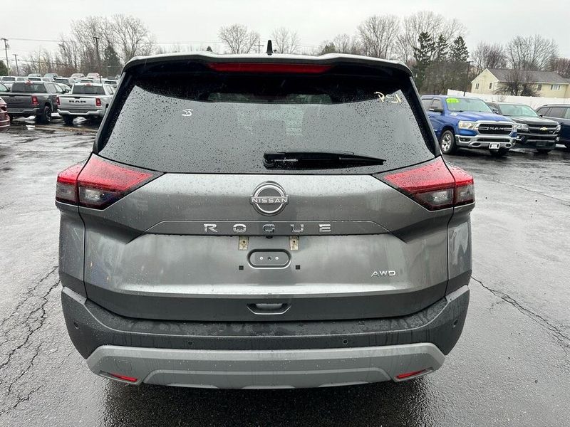 2022 Nissan Rogue SImage 12