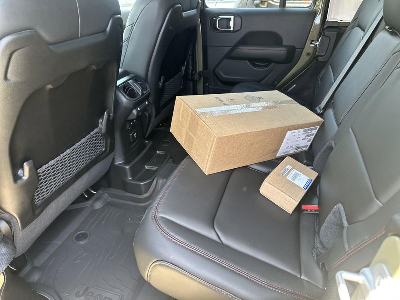 New 2025 Jeep Wrangler 4-door Rubicon XImage 14