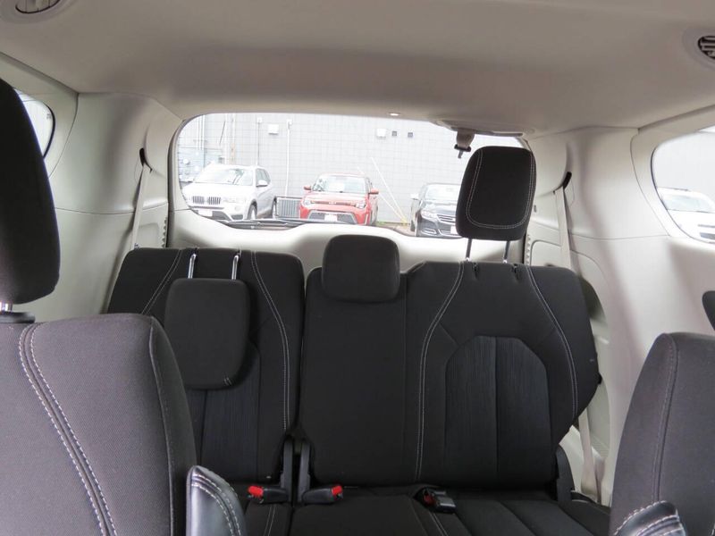 2023 Chrysler Voyager LX 4dr Mini VanImage 27