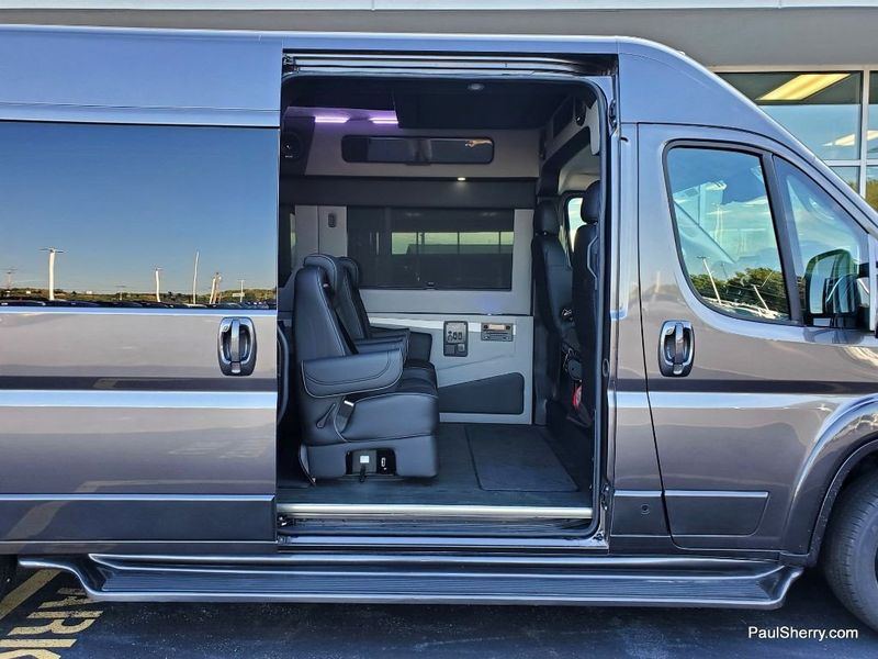 2024 RAM Promaster 3500 Slt+ Window Van High Roof 159