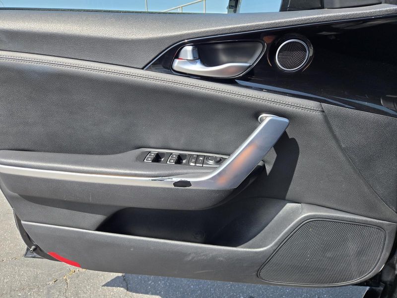 Used 2019 Kia Stinger Base RWD