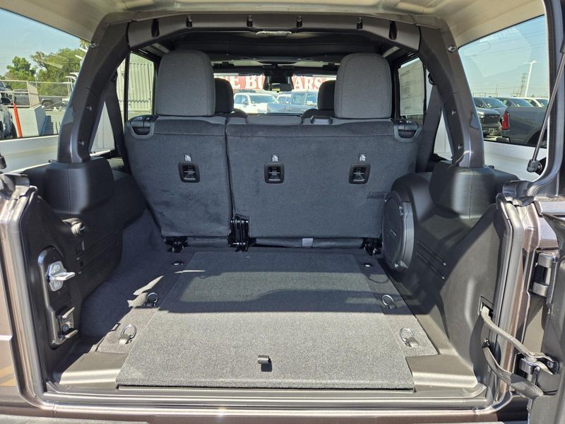 New 2026 Jeep Wrangler 4-door 85th Anniversary Edition